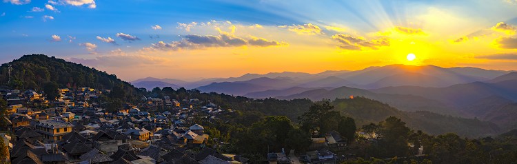 景迈山晚霞图.jpg